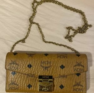 100% authentic Mcm Cognac wallet on chain